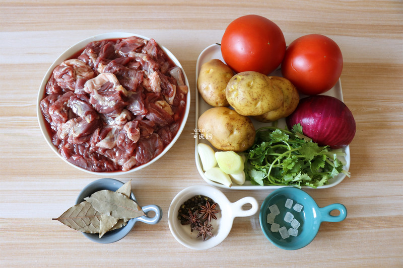 Beef Brisket Stew with Tomatoes and Potatoes