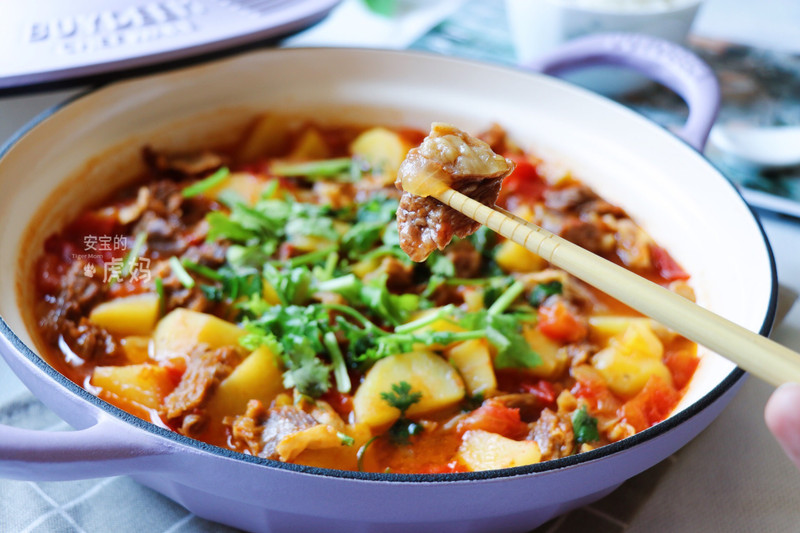 Beef Brisket Stew with Tomatoes and Potatoes