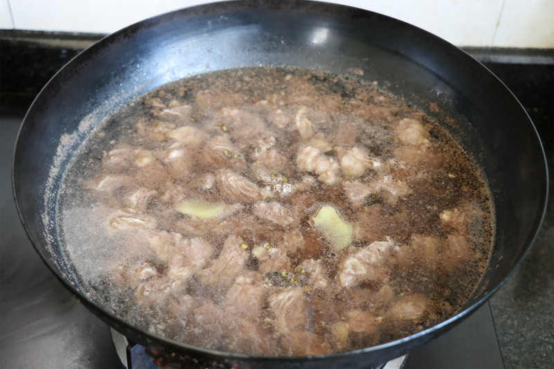 Beef Brisket Stew with Tomatoes and Potatoes