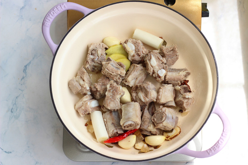 Beer-Braised Spare Ribs