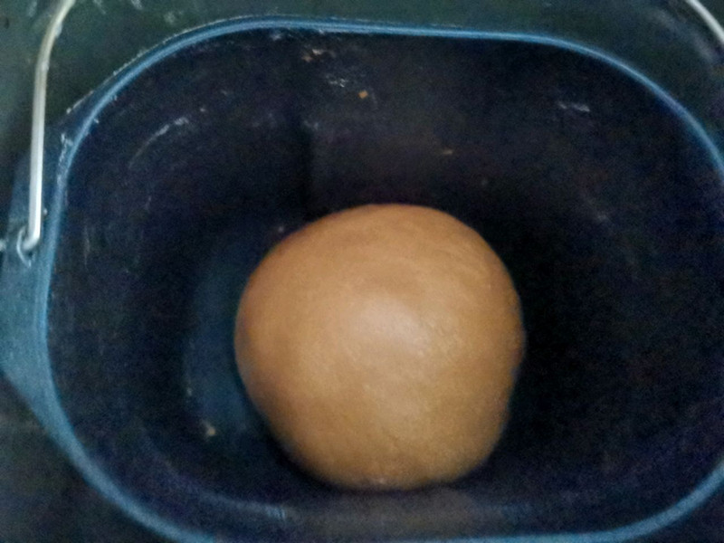 Brown Sugar and Dates Bread Roll