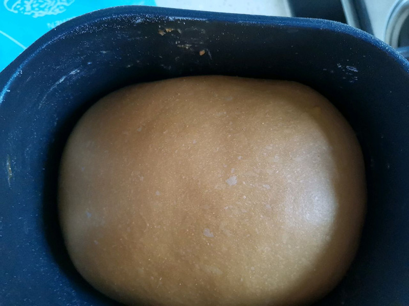 Brown Sugar and Dates Bread Roll