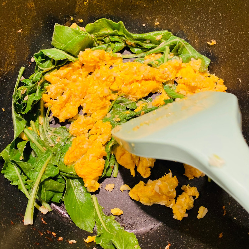 Evening Primrose Scrambled Eggs
