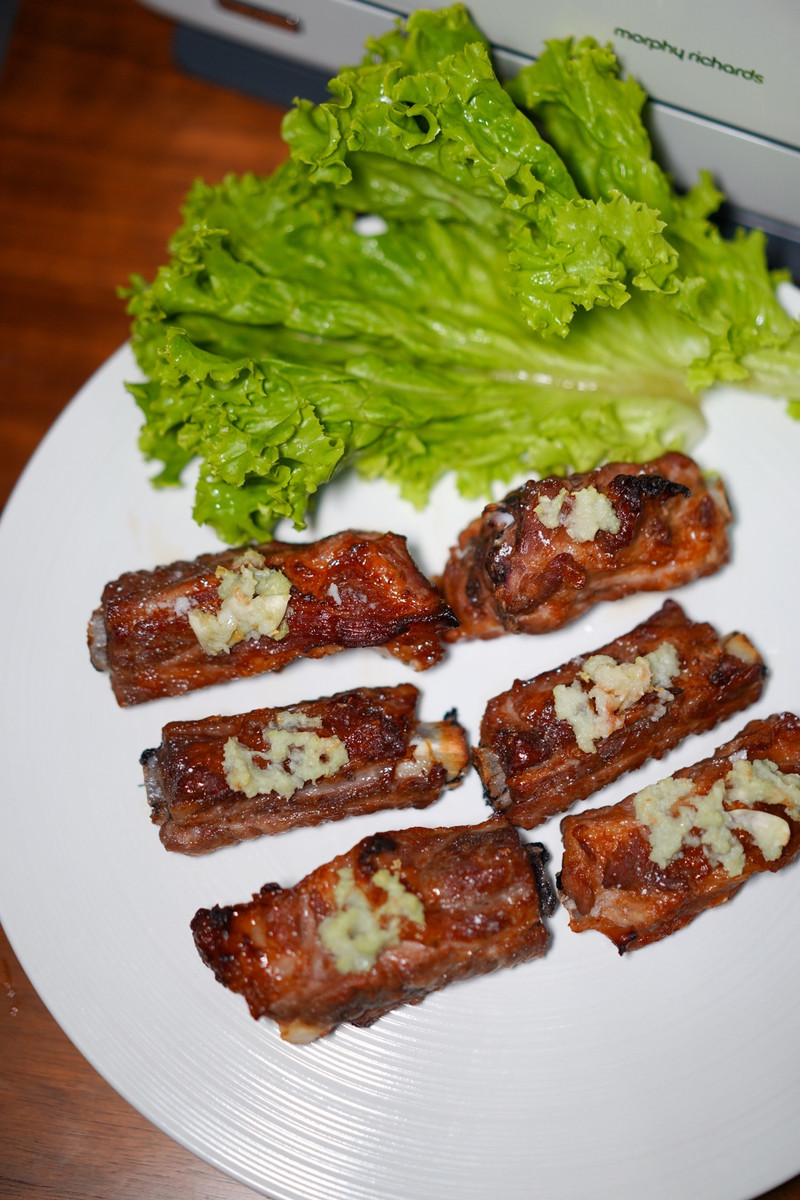 Garlic Grilled Ribs
