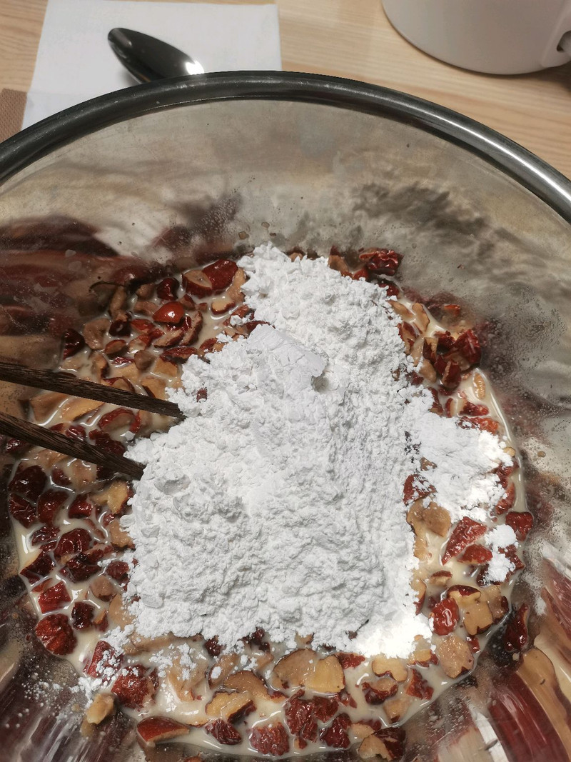 glutinous rice cake with red dates