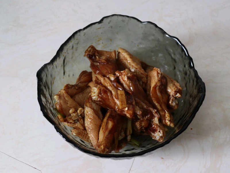 Pan Fried Cumin Chicken Wings and Potato Strips