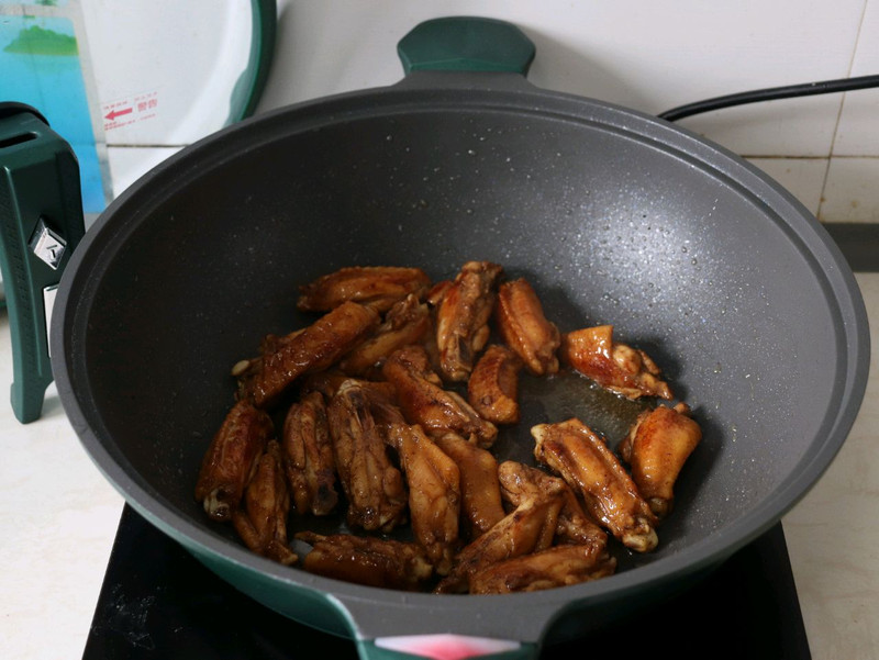 Pan Fried Cumin Chicken Wings and Potato Strips