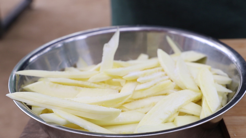 Stir-fried Bamboo Shoots and Melon