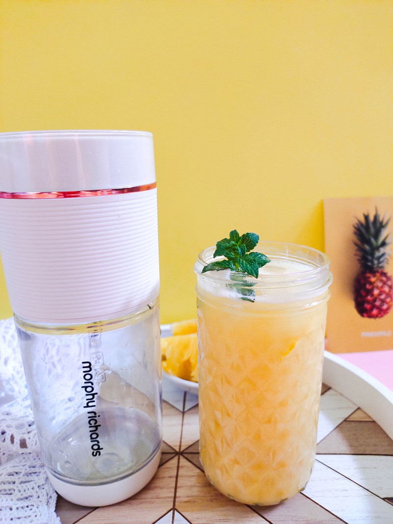 Pineapple Sparkling Water