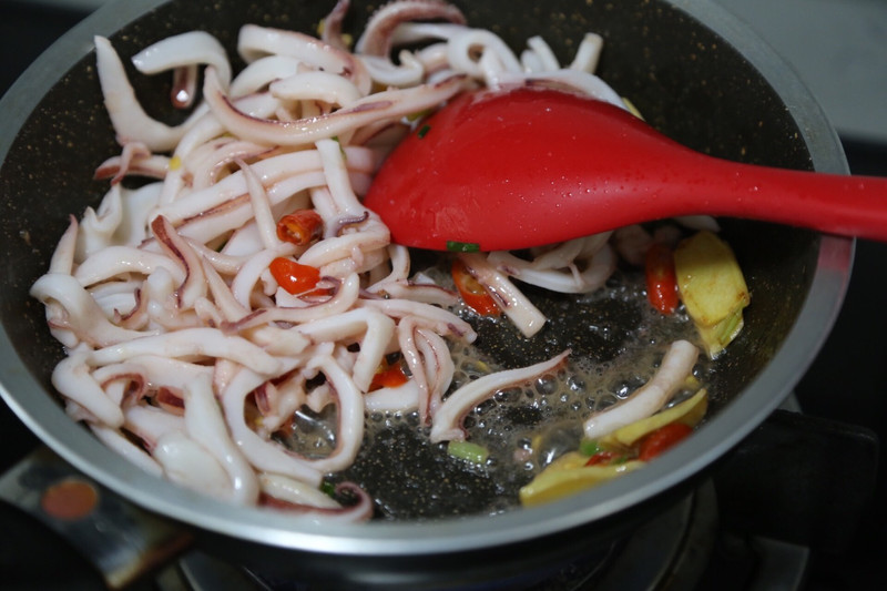 shredded squid in sauce