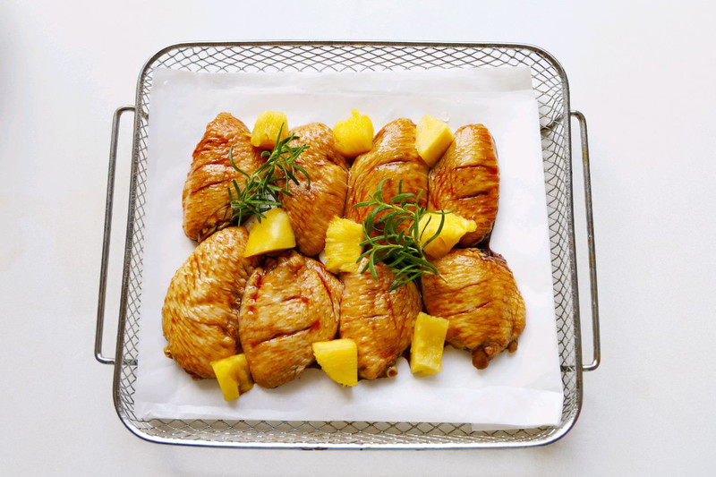 Baked Wings with Pineapple
