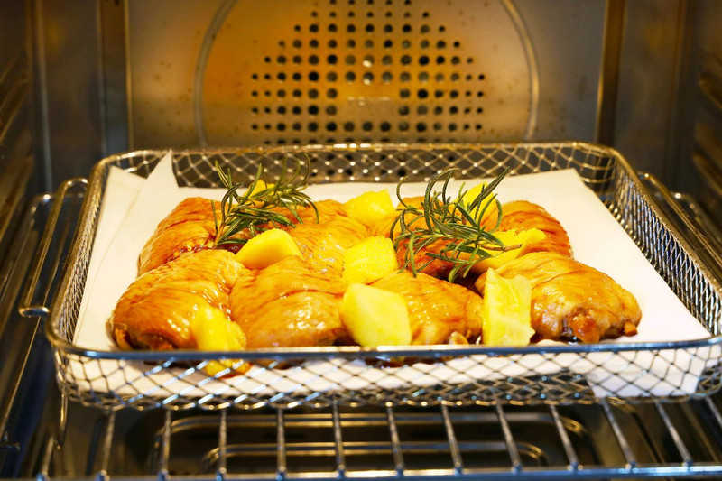 Baked Wings with Pineapple
