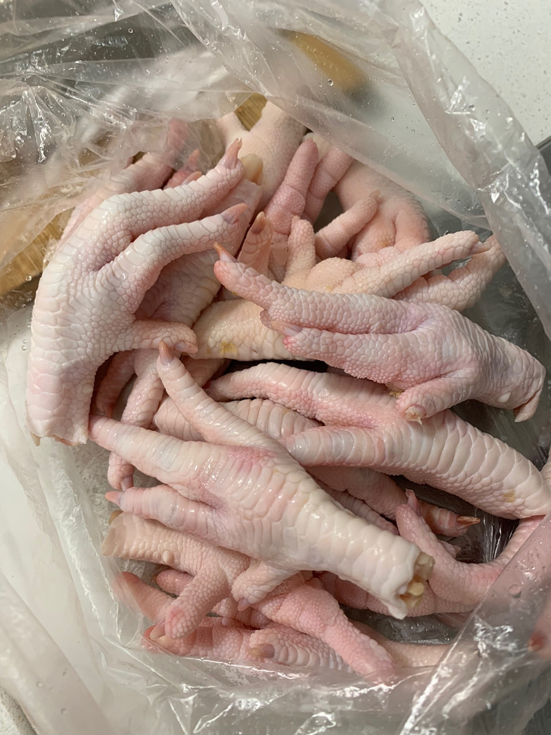 Chicken Feet with Garlic