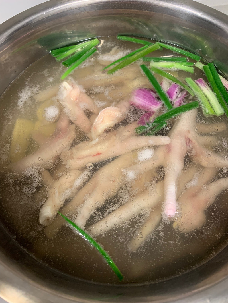 Chicken Feet with Garlic