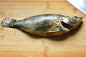Chinese squirrel and cinnamon fish