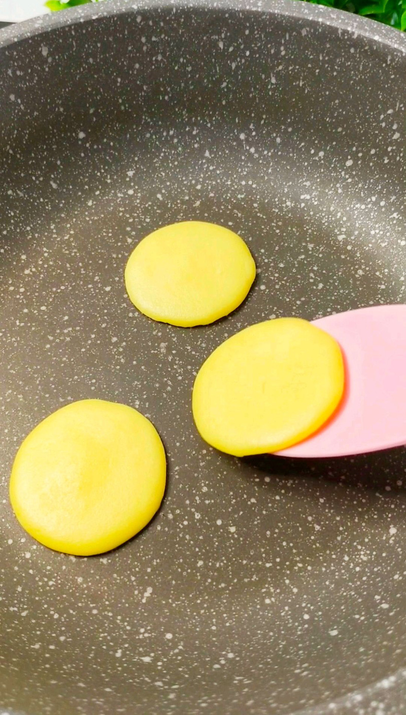 Creamy Corn Muffins
