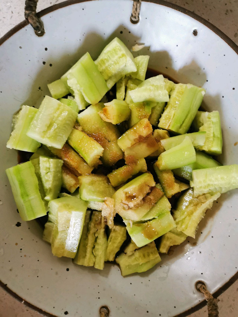 slap cucumber