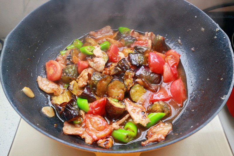 Stir-fried Eggplant with Tomato