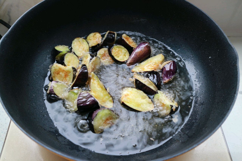 Stir-fried Eggplant with Tomato