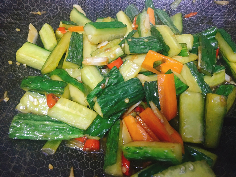 Spicy and Sour Cucumber Strips