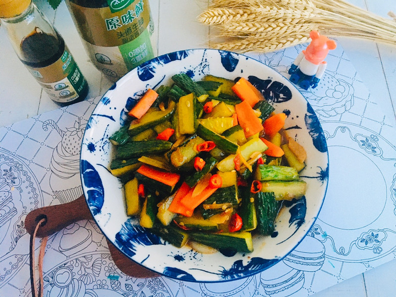 Spicy and Sour Cucumber Strips