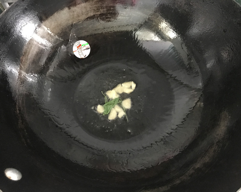 Stir Fried Chicken Breast in Orleans