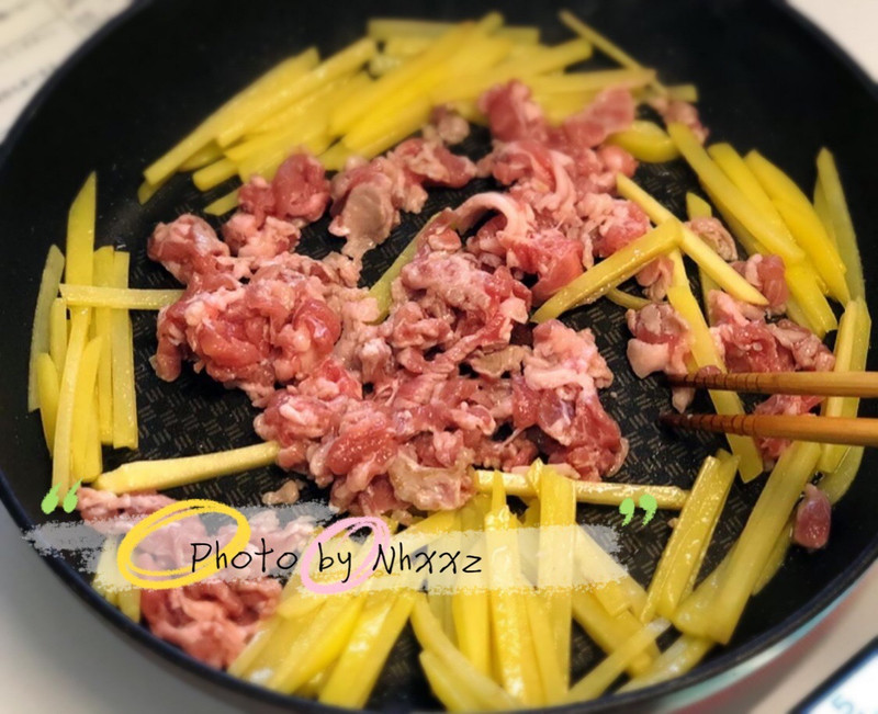 Stir Fried Pork with Green Pepper and Shredded Potato