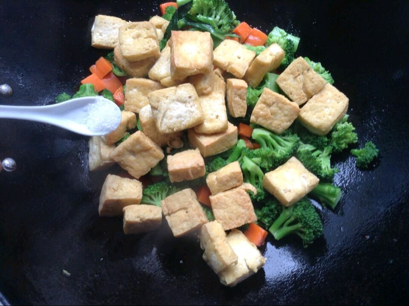 Vegetarian sauteed broccoli